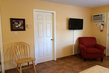 Desert Surfside Waterfront Accommodations Osoyoos Exterior foto